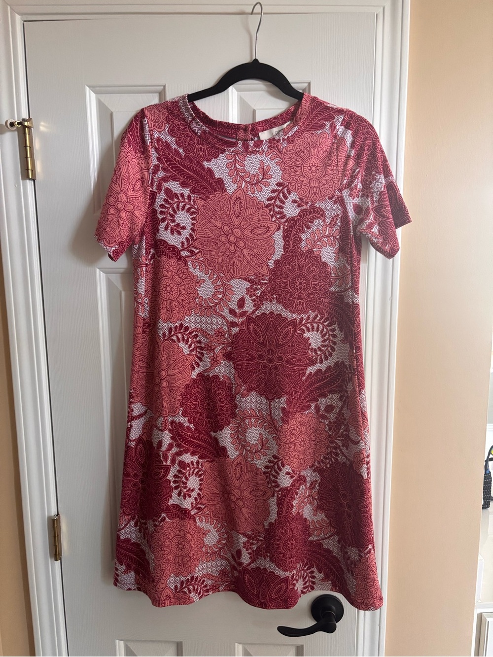 LOFT Pink and Red Floral Crewneck Dress size XS